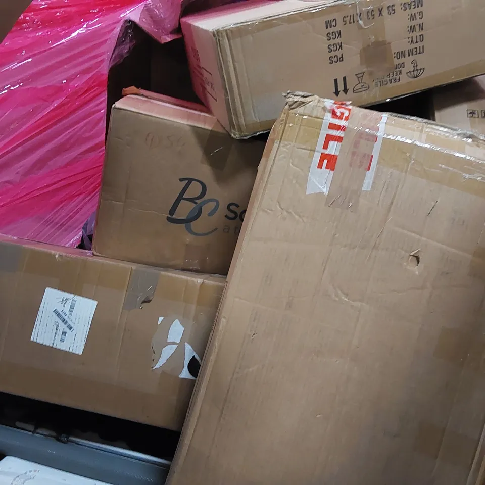 PALLET OF ASSORTED CONSUMER PRODUCTS TO INCLUDE; BALANCE BIKE, GARMENT RACKS, 600MM TILE CUTTER, PORTABLE BATH TUB ECT