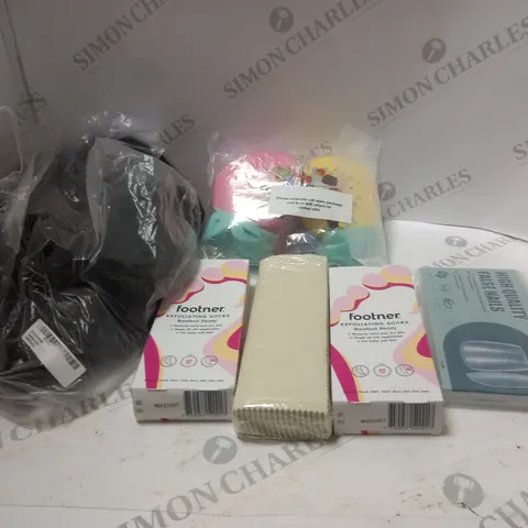 LOT OF ASSORTED COSMETIC ITEMS TO INCLUDE WIGS, EXFOLIATING SOCKS AND FALSE NAILS