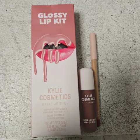 KYLIE COSMETICS GLOSS LIP KIT – LIP GLOSS SET (KYLIE JENNER)