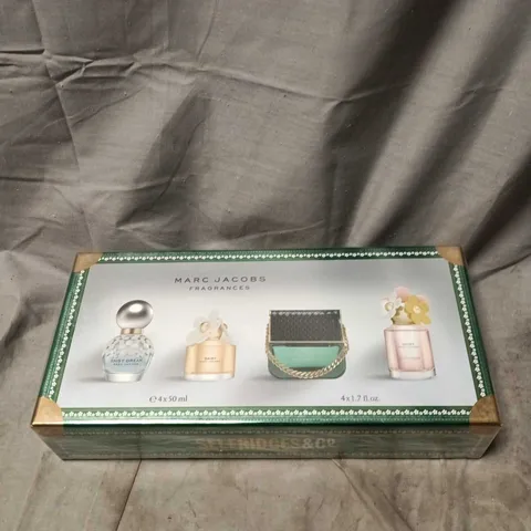 MARC JACOBS FRAGRANCES GIFT SET – 4 X 50 ML (DAISY DREAM, DAISY, DECADENCE HANDBAG BOTTLE, DAISY EAU SO FRESH) SEALED