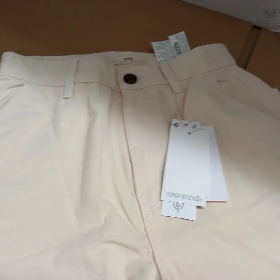 STRADIVARIUS CREAM CARGO TROUSERS - UK 8