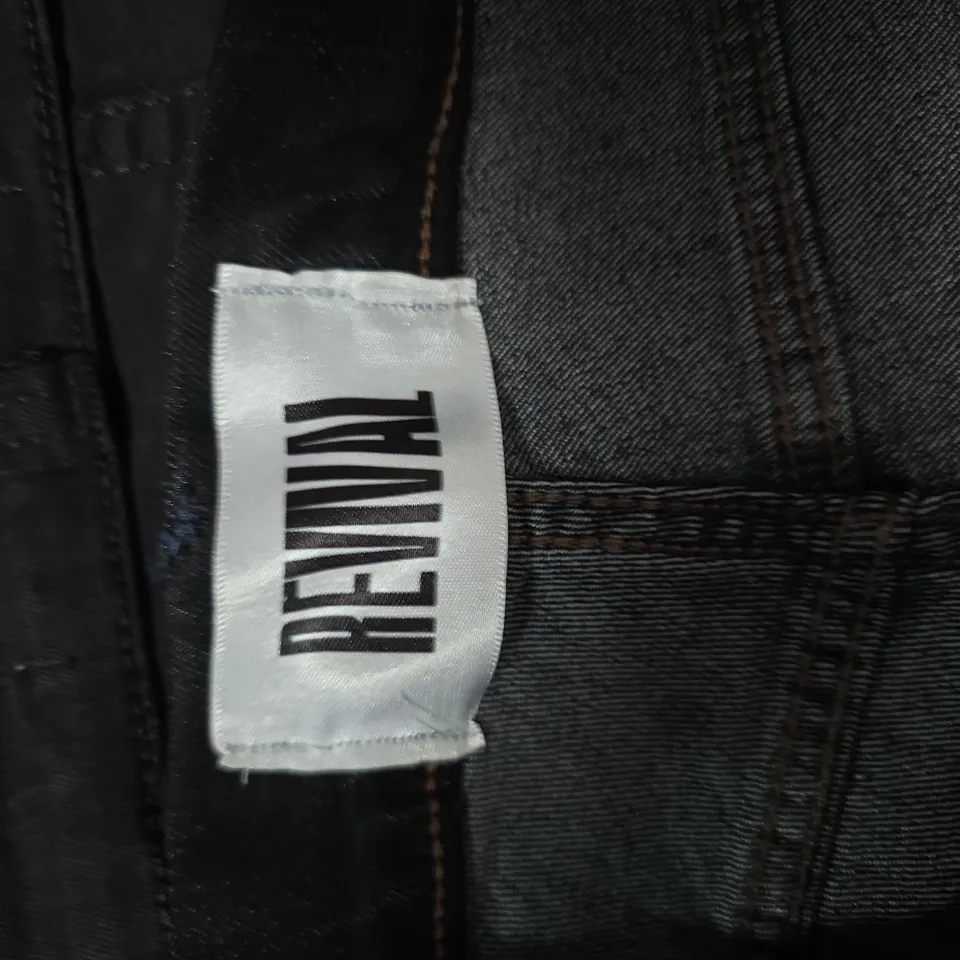 BLACK CARGO-STYLE MAXI SKIRT WITH PATCH POCKETS – DENIM-LOOK REVIVAL 