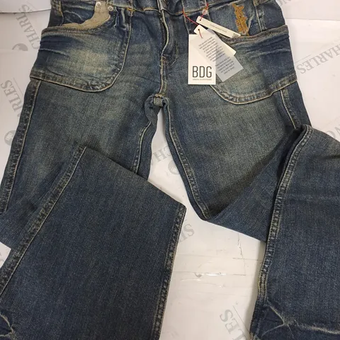 BDG LOW RISE FLARE Y2K JEANS - 26W 30L