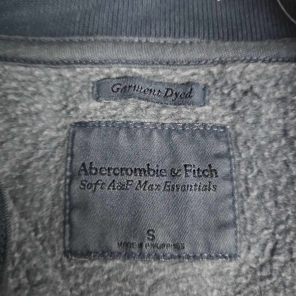ABERCROMBIE & FITCH ZIP JUMPER – NAVY, SIZE S