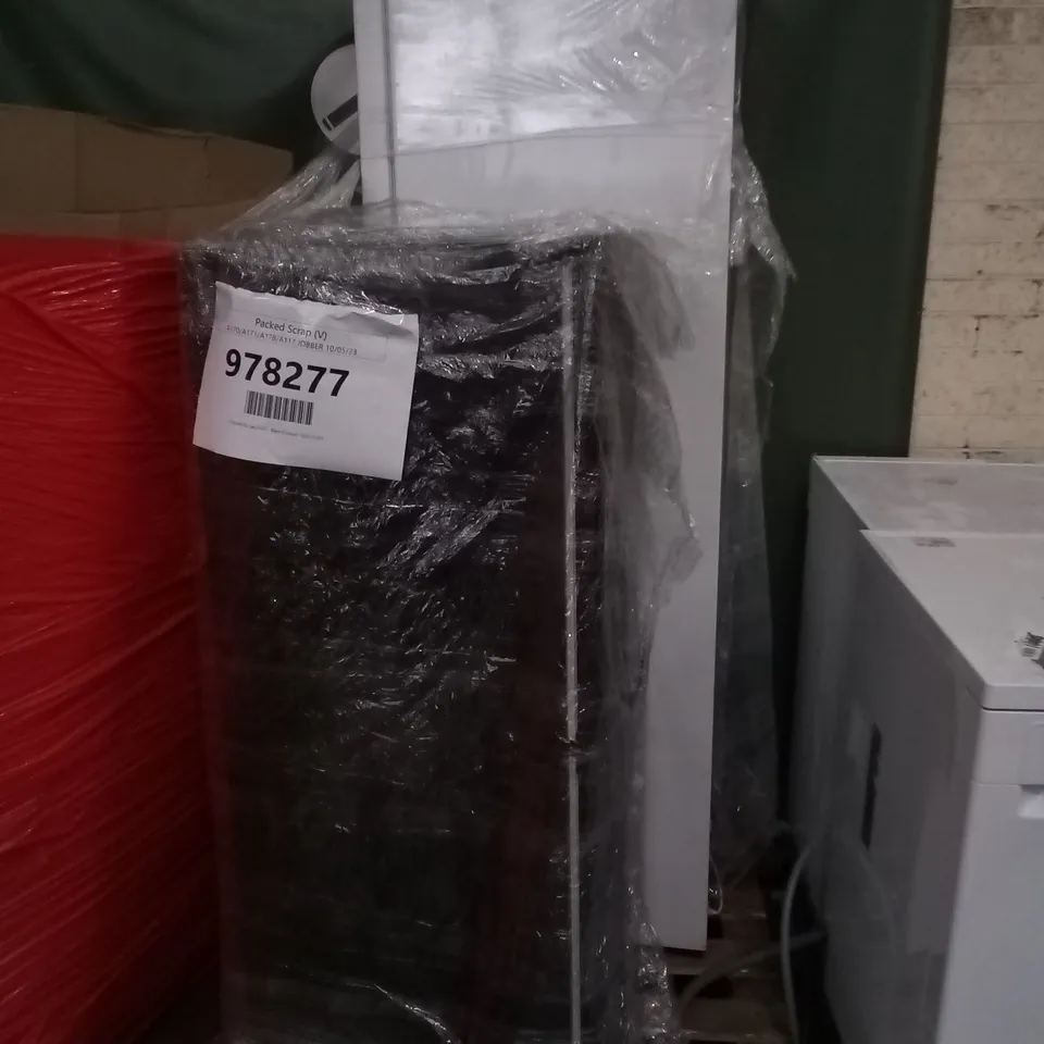 CANDY CSC1365BEN STATIC FREESTANDING FRIDGE FREEZER AND HOOVER FREESTANDING FRIDGE FREEZER WITH WATER DISPENSER