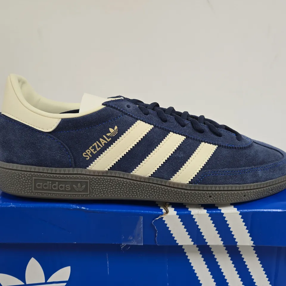 BOXEDPAIR OF ADIDAS HANDBALL SPEZIAL TRAINERS – NAVY SUEDE, UK 11