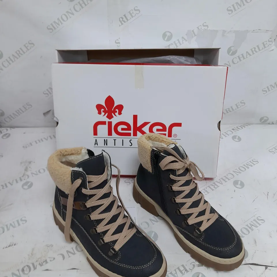 BOXED PAIR OF RIEKER LACE UP CHUNKY BOOTS IN NAVY SIZE 4