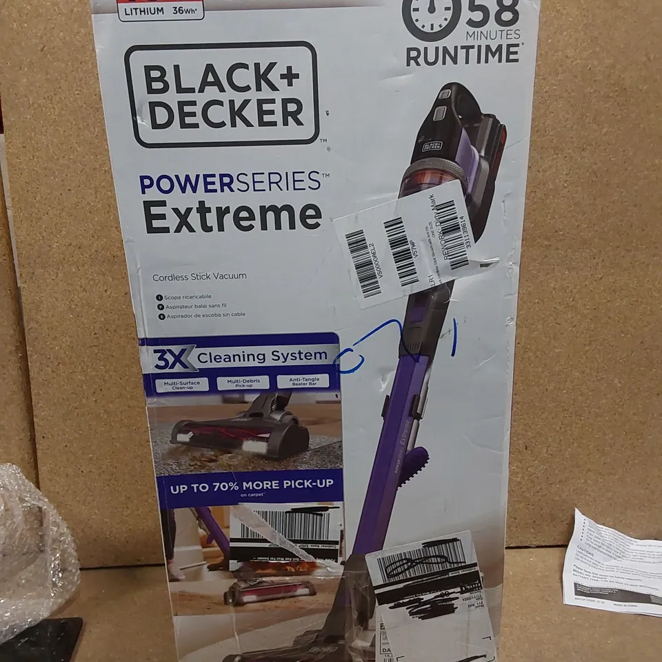 BOXED BLACK AND DECKER CORDLESS STICK VACUUM WITH ANTI HAIR-WRAP AND FLEXOLOGY WITH PET BRUSH 40 MINS - IZ202UKT RRP £279