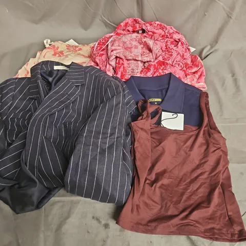 BOX OF APPROXIMATELY 20 ASSORTED CLOTHING ITEMS TO INCLUDE DRESS, BLAZER, TOPS, ETC