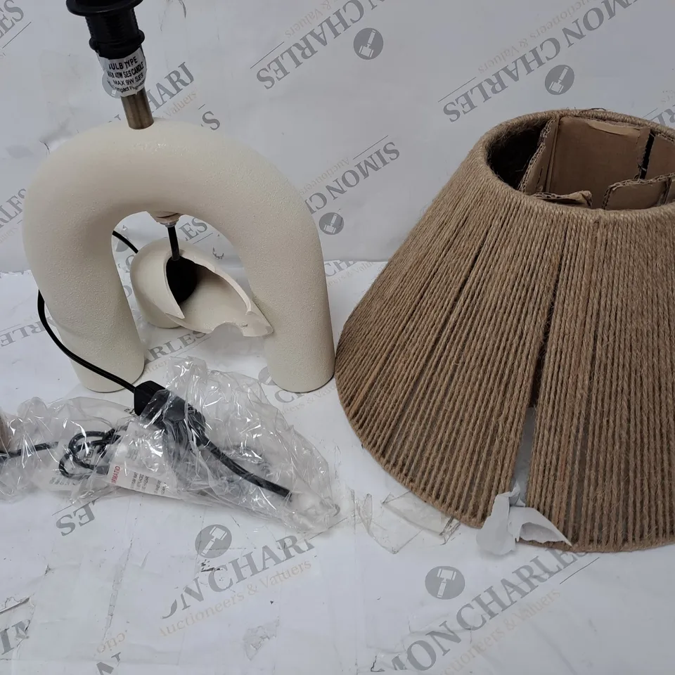 AILA CERAMIC TABLE LAMP
