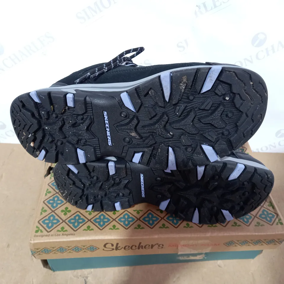 BOXED PAIR OF SKECHERS - SIZE 6