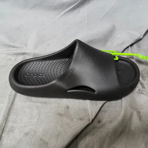 UNBOXED CROCS BLACK SLIP-ON SANDALS – UK SIZE M 8, W 9