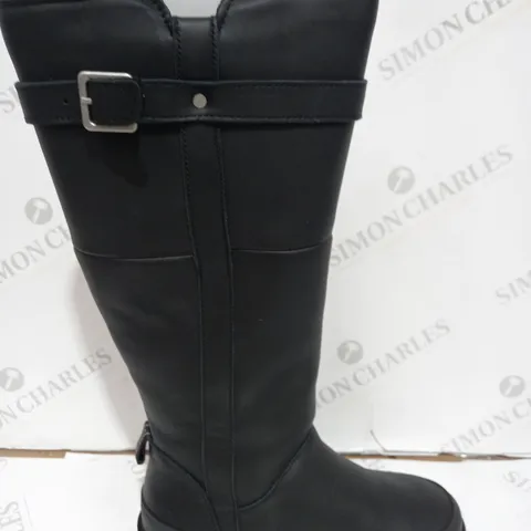 EMU AUSTRALIA "NATASHA" BLACK LEATHER KNEE-HIGH BOOTS, UK SIZE 7