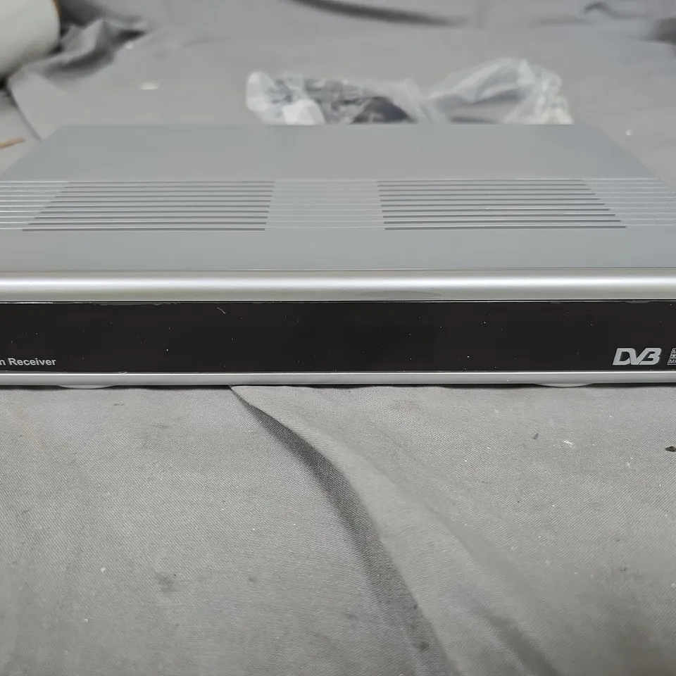 MAXIM DIGITAL TELEVISION RECEIVER