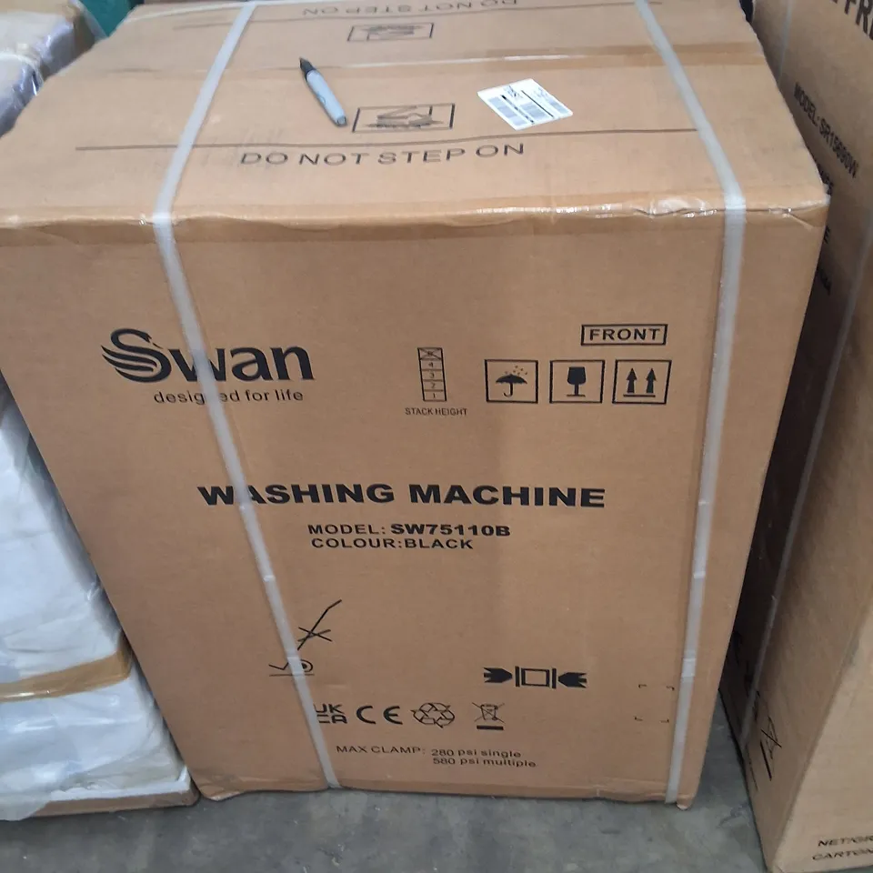 BOXED SWAN SW75110B 7KG 1200 SPIN FREESTANDING WASHING MACHINE