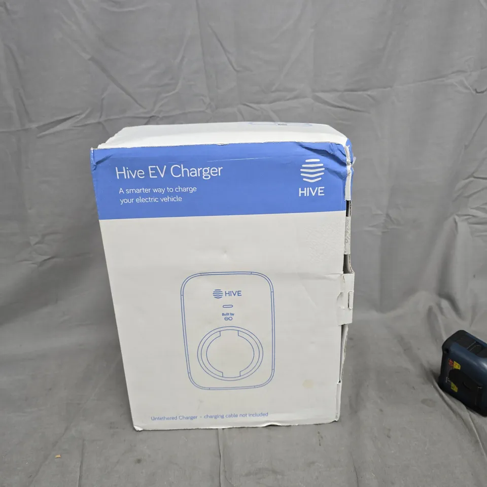 HIVE EV CHARGER – UNTETHERED CHARGER