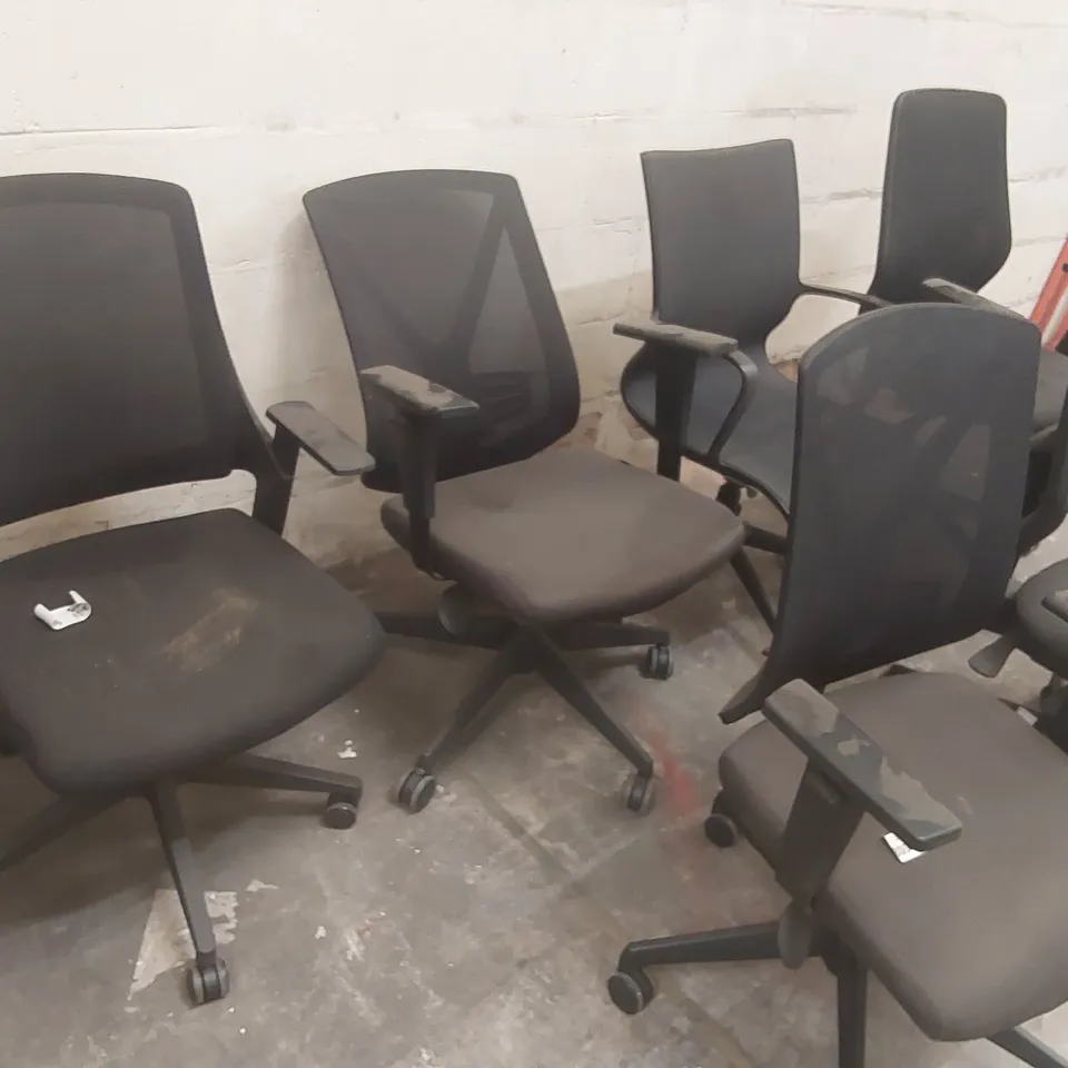 6X ASSORTED BLACK OFFICE CHAIRS