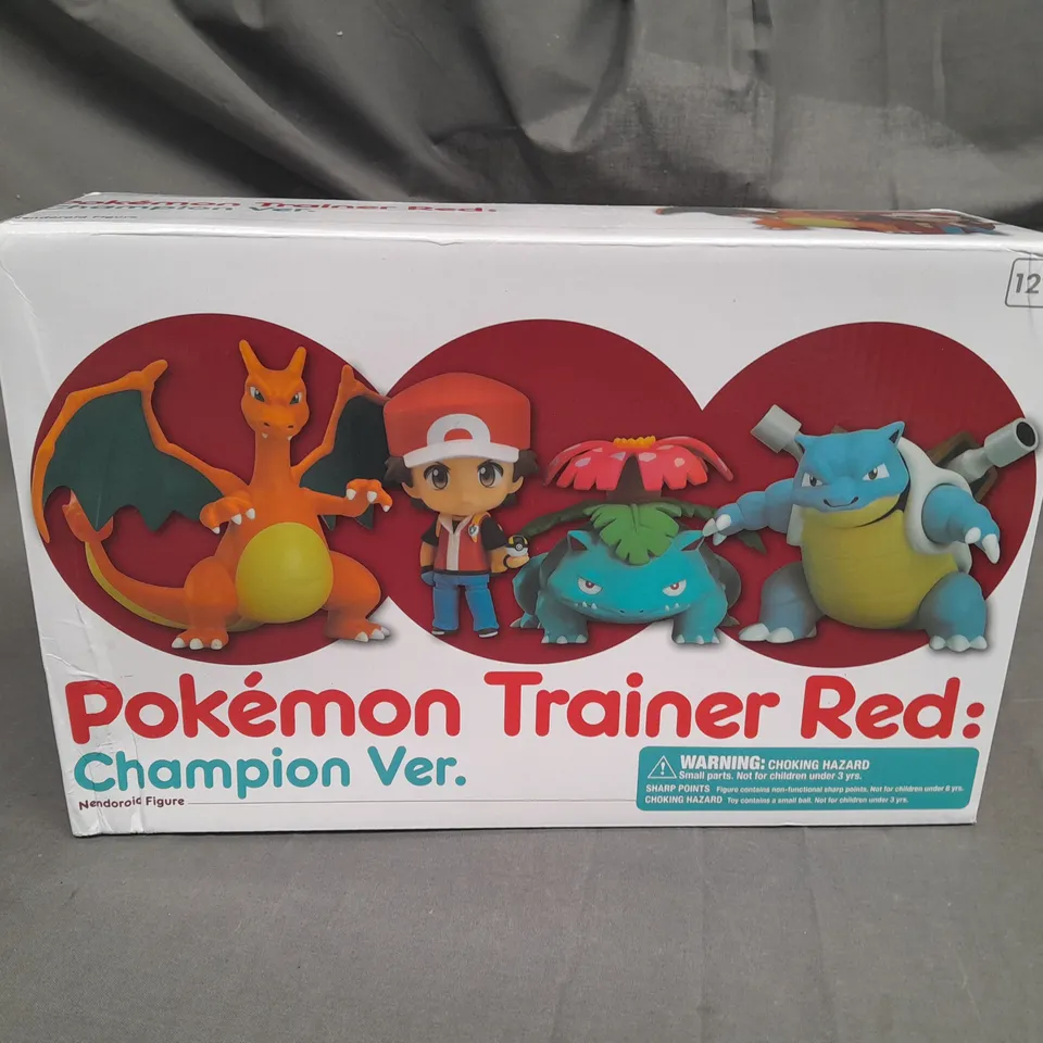 POKEMON TRAINER RED - VINYL FIGURES