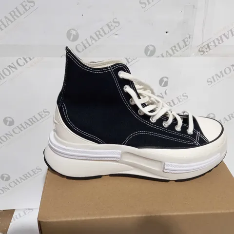 BOXED CONVERSE ALL STAR LACED TRAINING SHOES IN BLUE/WHITE - UK SIZE 8