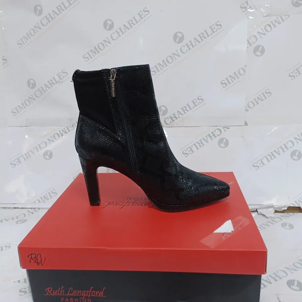 BOXED RUTH LANGSFORD BLACK SNAKE PRINT PLATFORM ANKLE BOOTS- SIZE 7