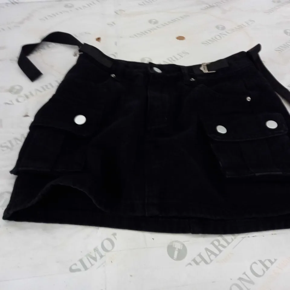 MEDIUM MOOHY BLACK DENIM SHORTS 