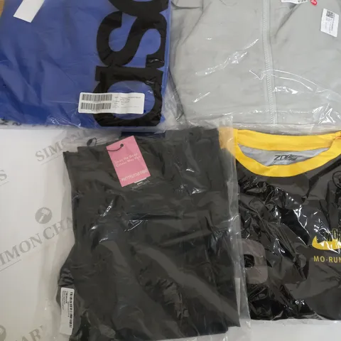 LOT OF ASSORTED CLOTHING ITEMS AND ACCESSORIES TO INCLUDE; T-SHIRTS, JUMPERS ETC