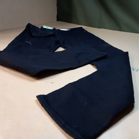 LEVI STRAUS BLACK SKINNY JEANS - SIZE W34/L30