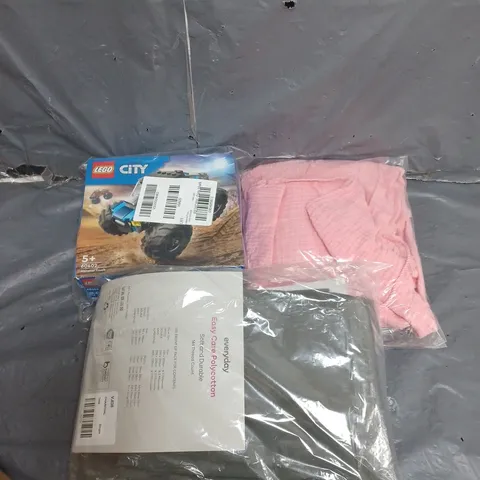 MEDIUM BOX OF APPROX 5 ASSORTED ITEMS TO INCLUDE LEGO, CLOTHING ITEMS AND DUVET SET