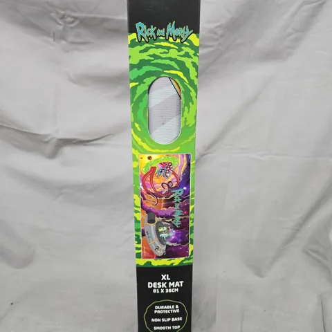 BOXED RICK AND MORTY XL DESK MAT (81X36CM)