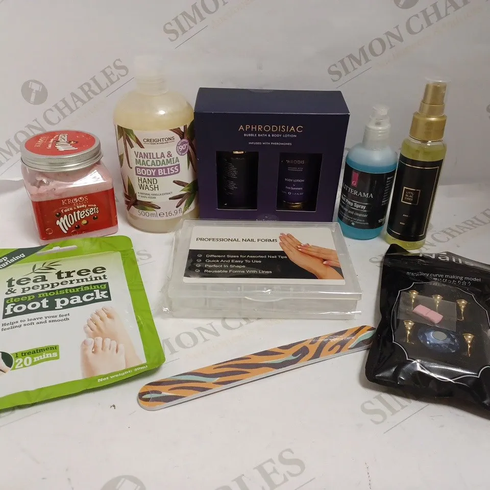 BOX OF APPROXIMATELY 20 ASSORTED HEALTH & BEAUTY PRODUCTS TO INCLUDE APHRODISIAC BATH & BODY LOTION, TEA TREE FOOT PACK, CREIGHTONS HAND WASH ETC 