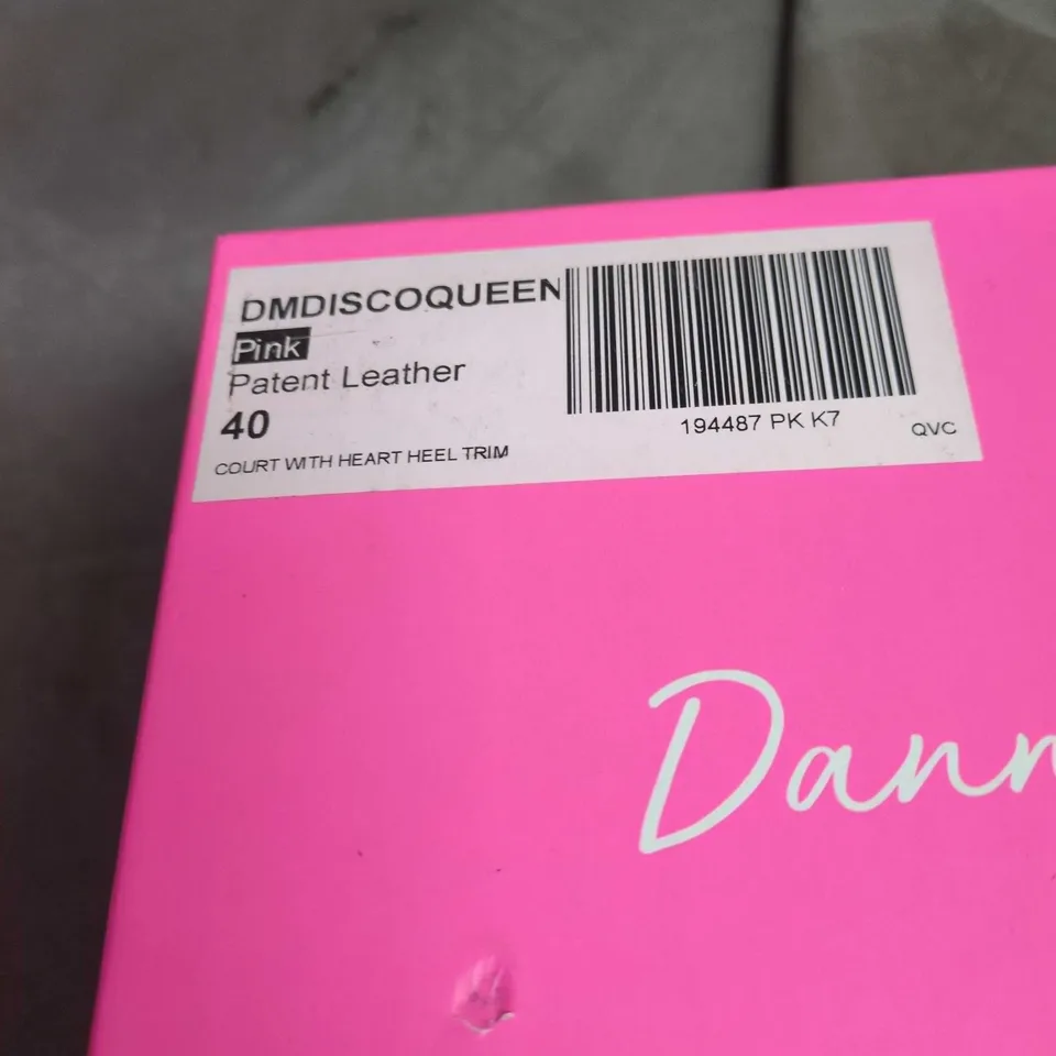 DANNII MINOGUE PINK PATENT LEATHER HIGH HEELS – UK7 (EU40) – BOXED