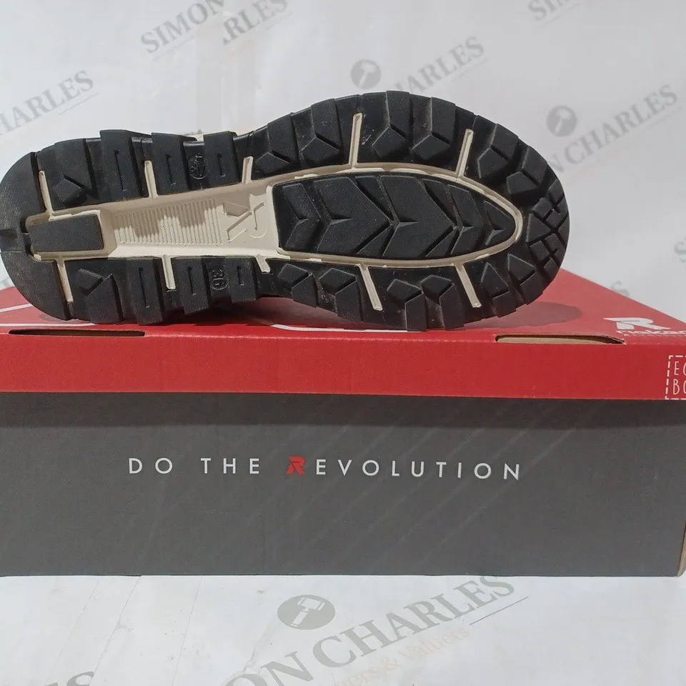BOXED PAIR OF REVOLUTION RIEKER WARM LINED WATER RESISTANT LACE UP BOOTS, BLACK - SIZE 3.5