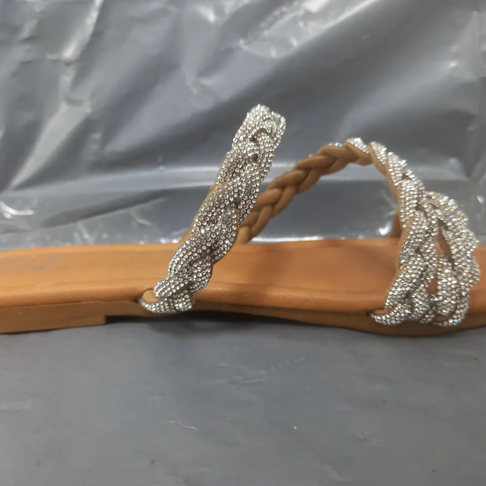 BOXED PAIR OF DUNE LONDON SANDALS IN TAN SIZE 7