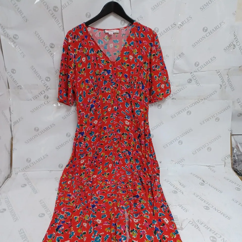 12 FINERY DETAILED DRESSES IN VARIOUS STYLES 