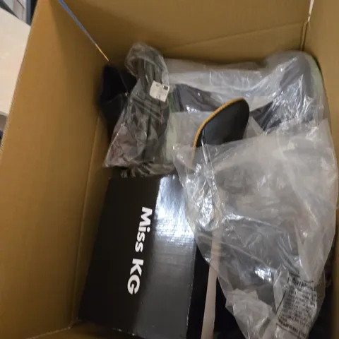 BOX OF APPROXIMATELY 15 ASSORTED SHOES TO INCLUDE: UK 11.5 OUTDOOR SHOES