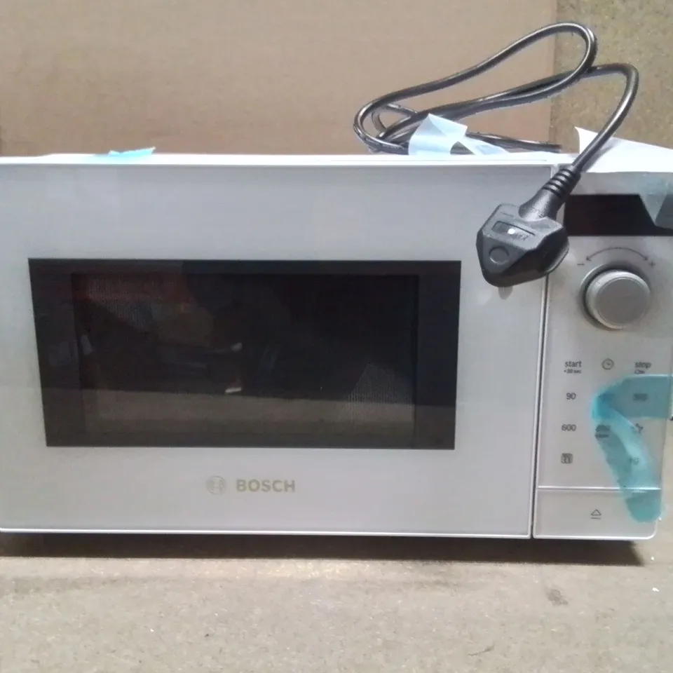 BOXED BOSCH MICROWAVE WHITE