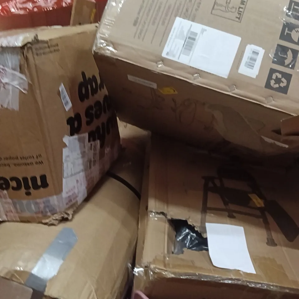 PALLET OF ASSORTED ITEMS INCLUDING - UMBRELLA, COOKING ROLLING PIN, DISABILITY TOILET 