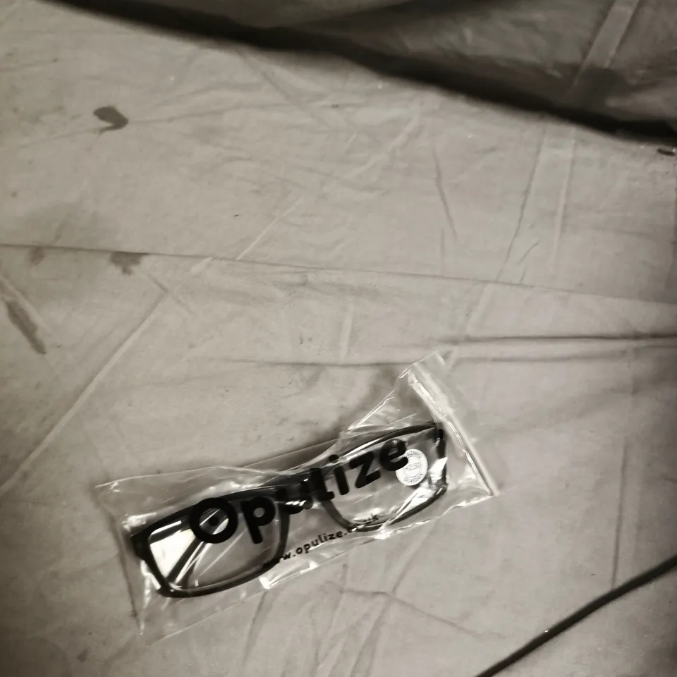 BOX OF ASSORTED GLASSES INCLUDING ONE READER , GLASSES DIRECT AND DIRECT SIGHT 