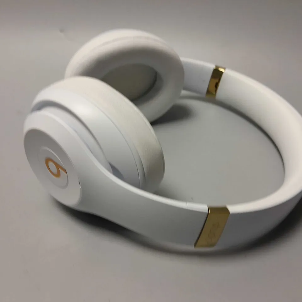 BEATS STUDIO3 HEADPHONES