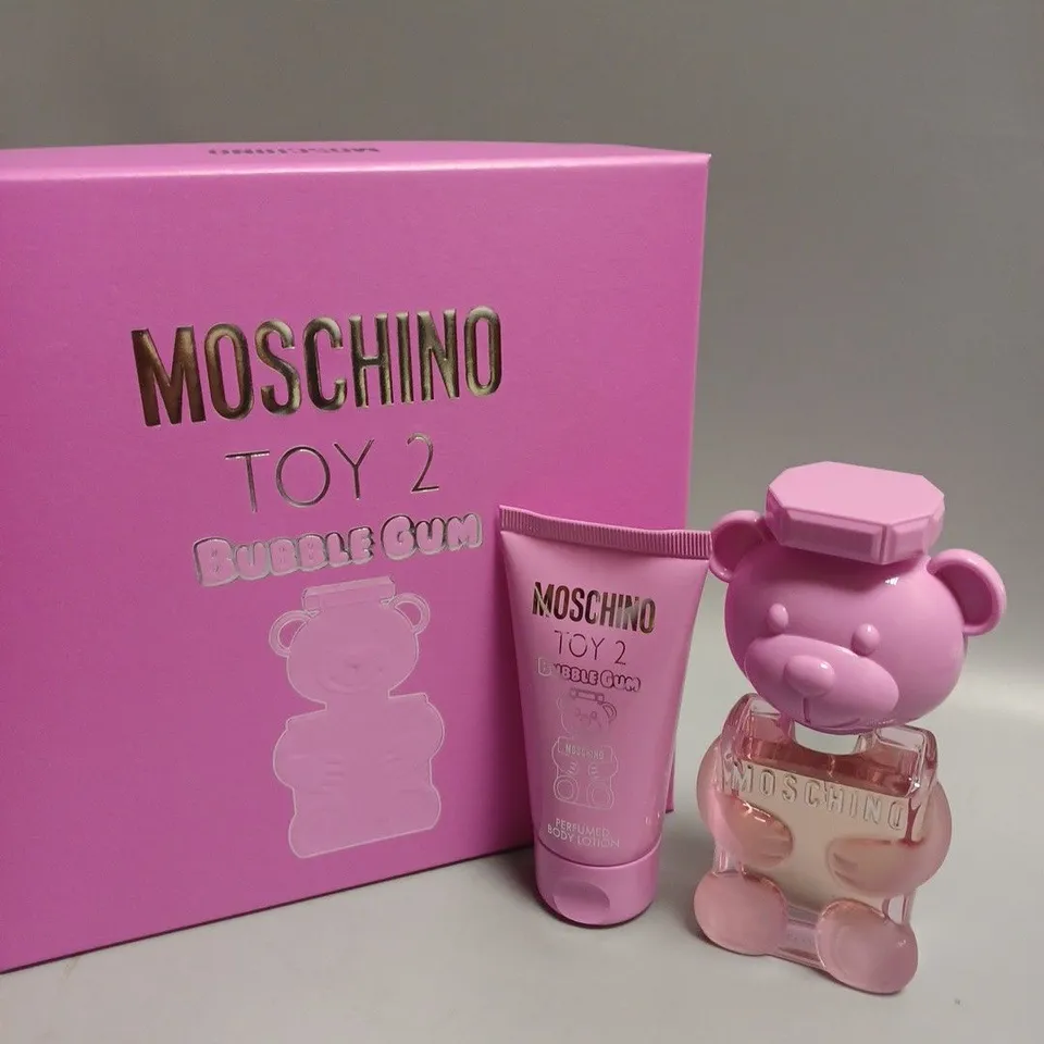 BOXED MOSCHINO BUBBLEGUM 30ML EAU DE TOILETTE AND CREAM SET  RRP £45