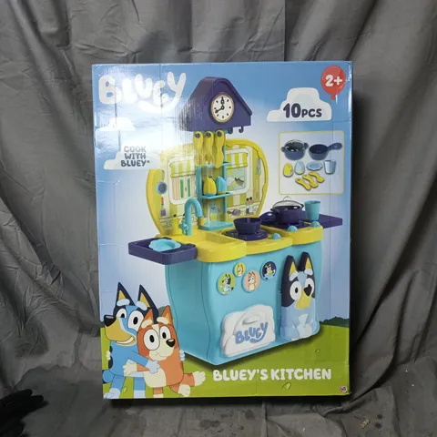 BLUEY’S KITCHEN PLAYSET – 10-PIECE BOXED CHILDREN'S TOY KITCHEN 