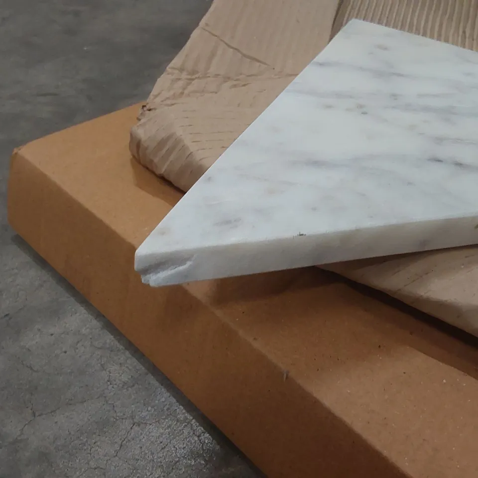 BOXED MARBLE CHOPPING BOARD