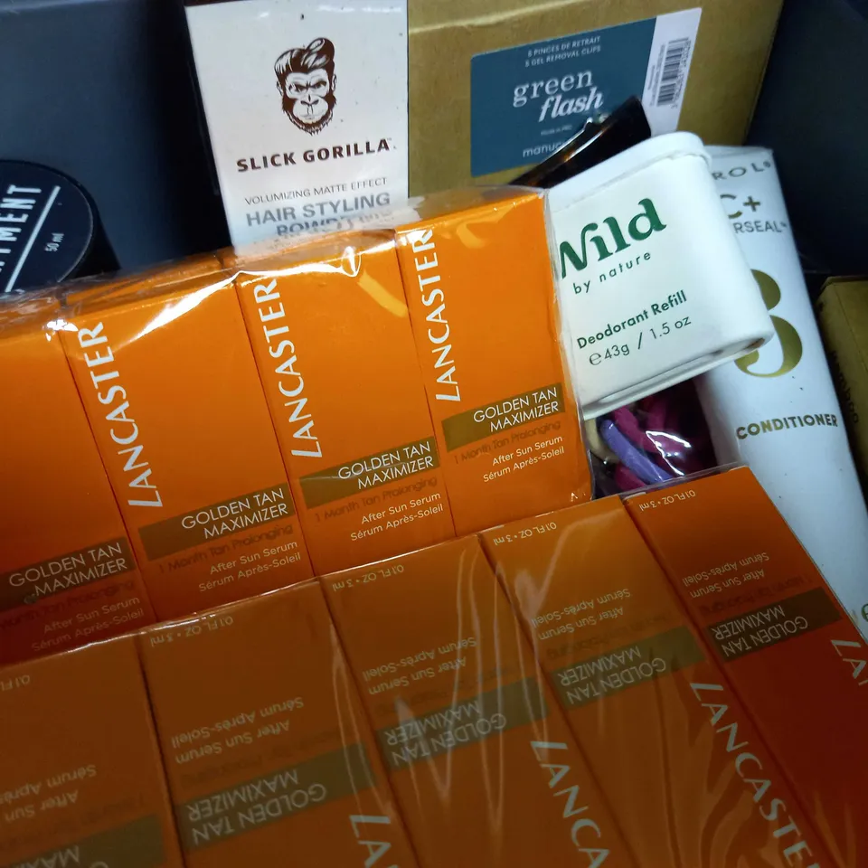 ASSORTED COSMETICS AND SKINCARE APPROX. 30 ITEMS