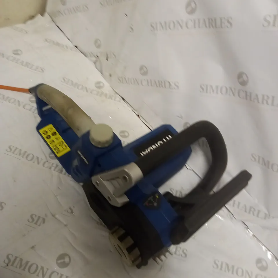 HYUNDAI 2400W / 230V 16" BAR ELECTRIC CHAINSAW