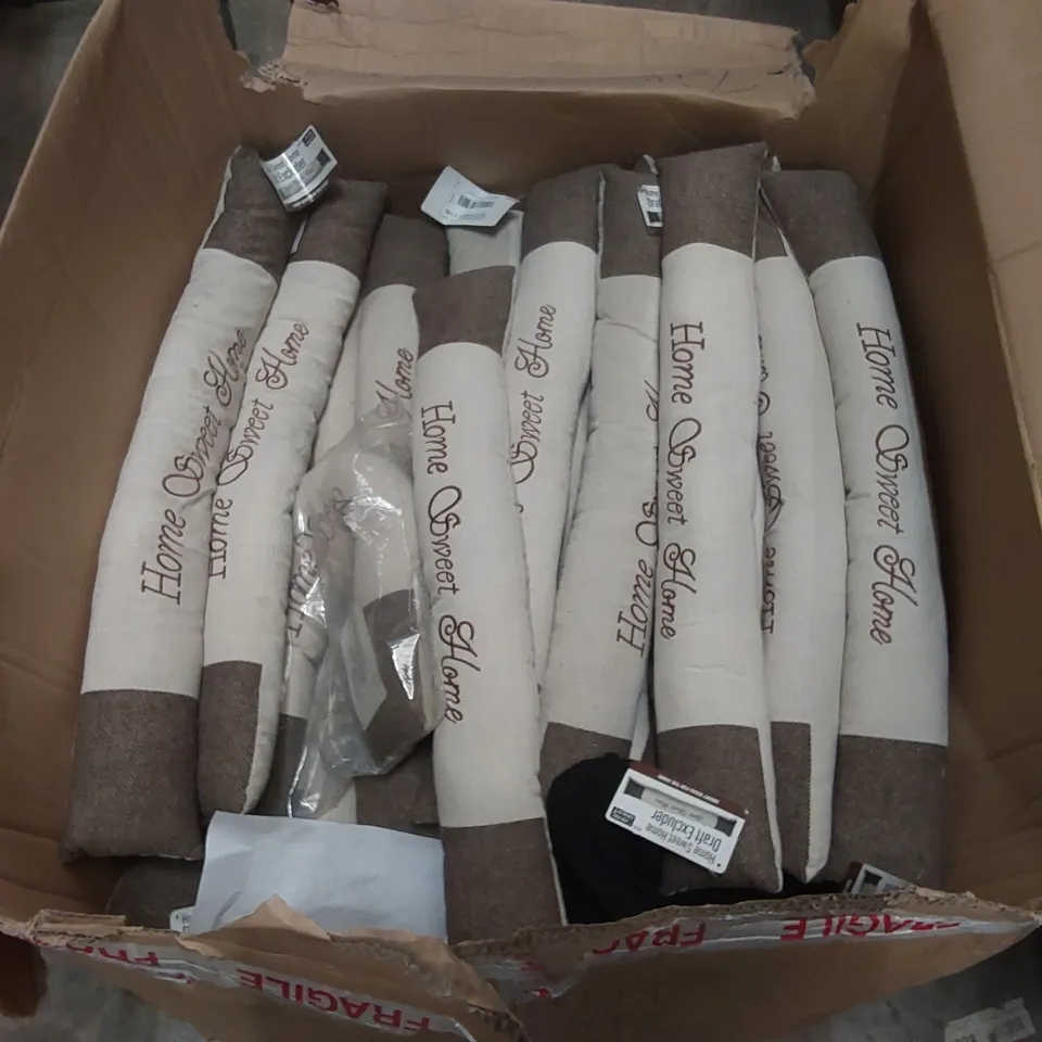 BOX CONTAINING A LARGE QUANTITY OF HOME SWEET HOME DRAFT EXCLUDERS 