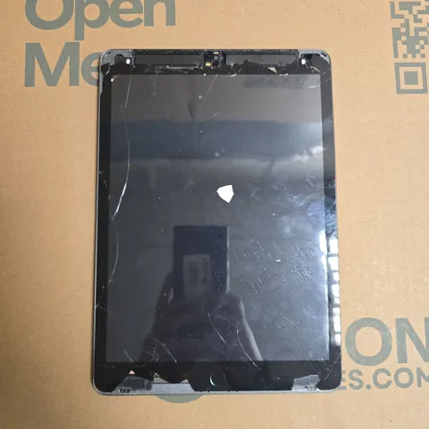 APPLE IPAD TABLET - A2604