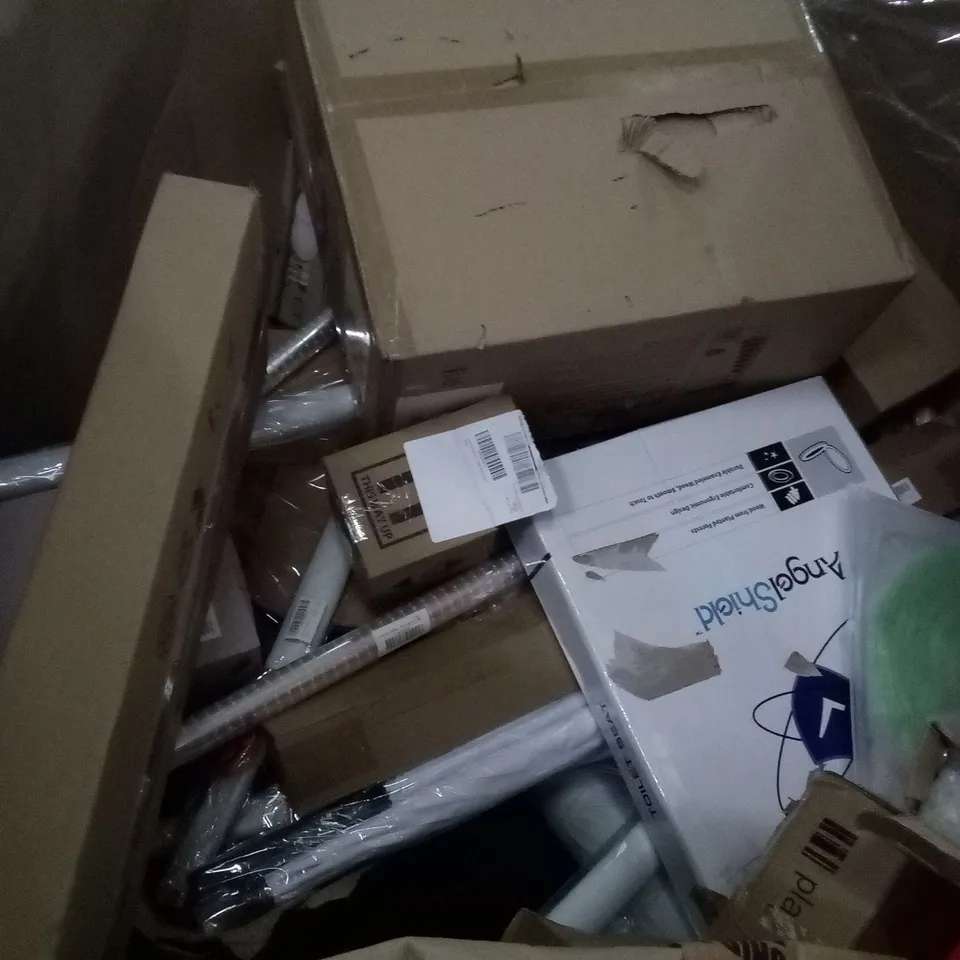 PALLET OF ASSORTED ITEMS INCLUDING GAS WATER HEATER, CACTUS PAPER LANTERN, CAKE BOARDS, CEILING FAN WITH LIGHT, TOY SWORD, HOMIDEC TROLLEY 