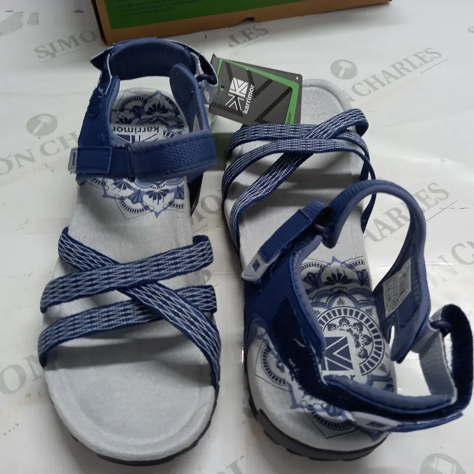 BOXED PAIR OF KARRIMOR SALINA SANDALS IN NAVY - 7
