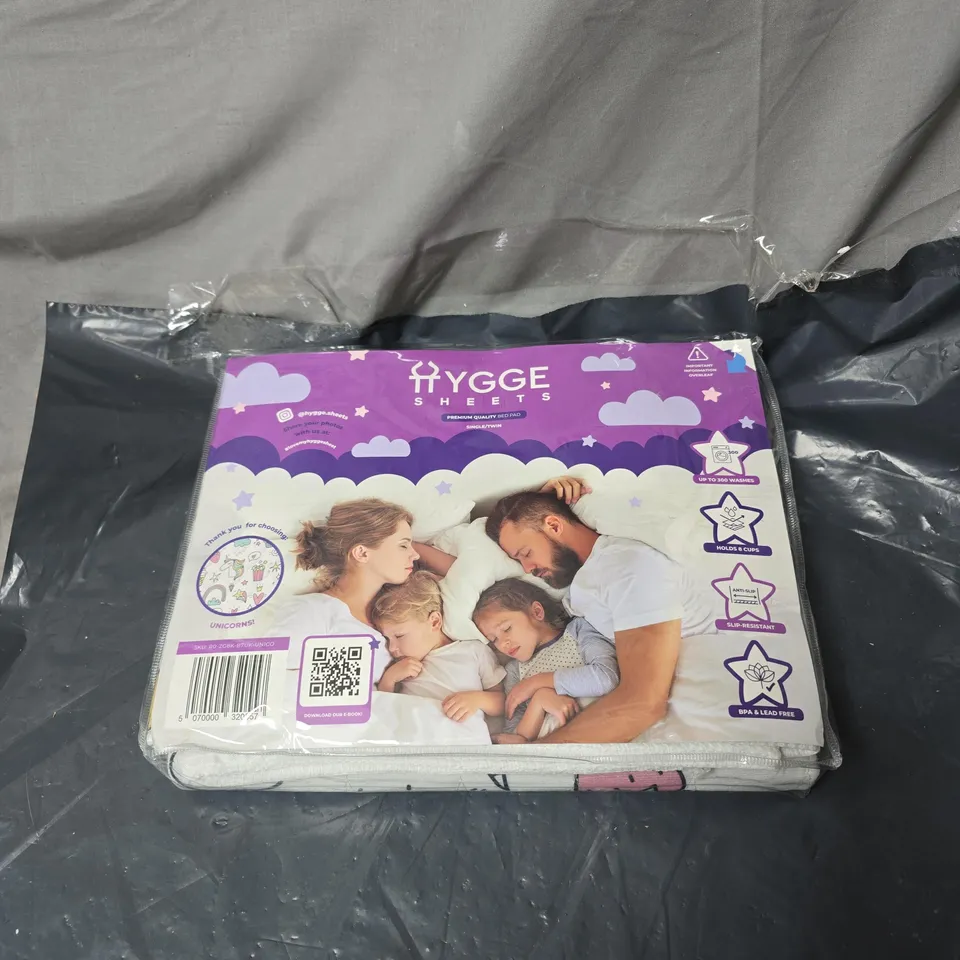 HYGGE SHEETS PREMIUM QUALITY BED PAD SINGLE/TWIN, UNICORN DESIGN