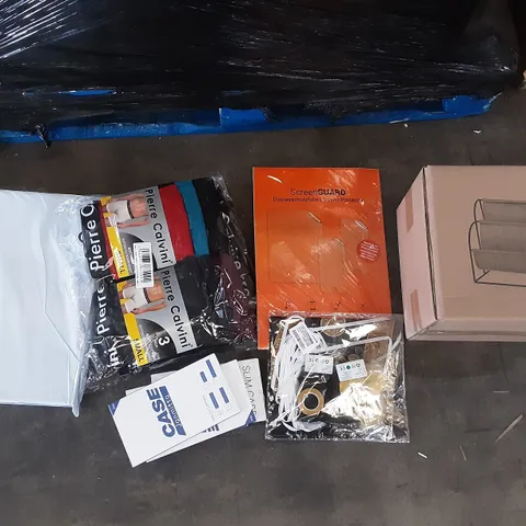 PALLET OF ASSORTED HOMEWARE ITEMS TO INCLUDE NEWSPAPER HOLDERS, BOXER SHORTS, PHONE SCREEN PROTECTORS ETC